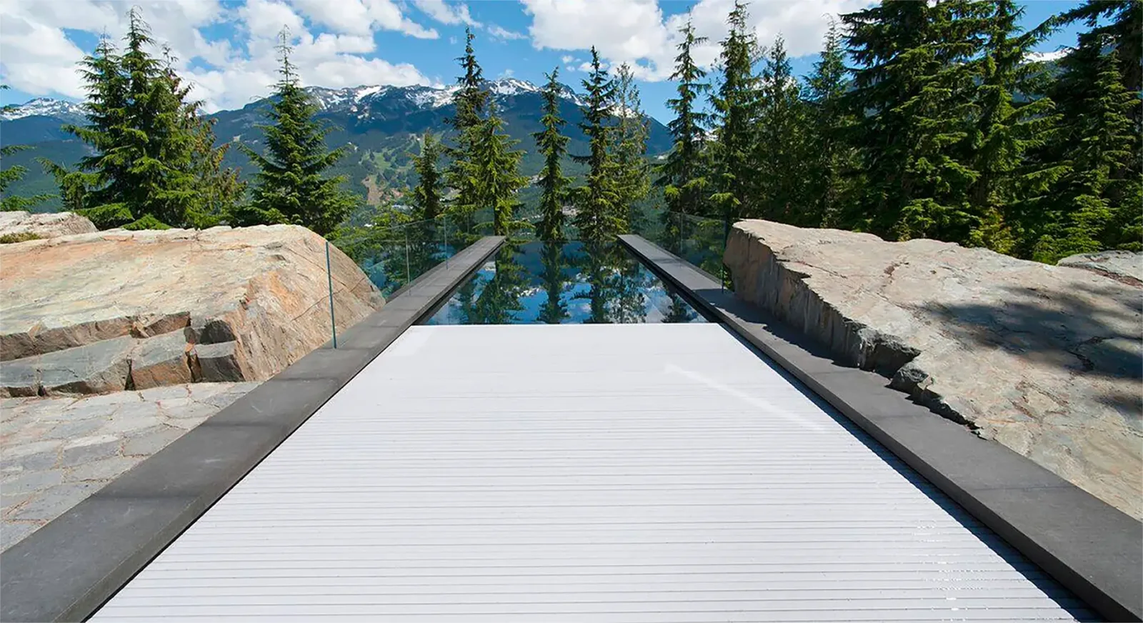 Equipamiento alberca La Piscina 9